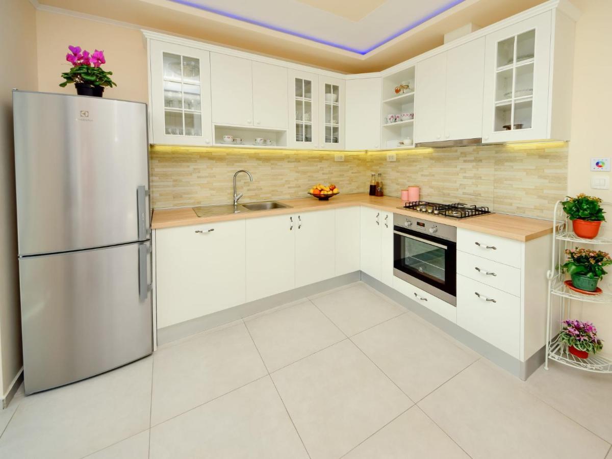 Holiday Home Lara By Interhome أوميس المظهر الخارجي الصورة