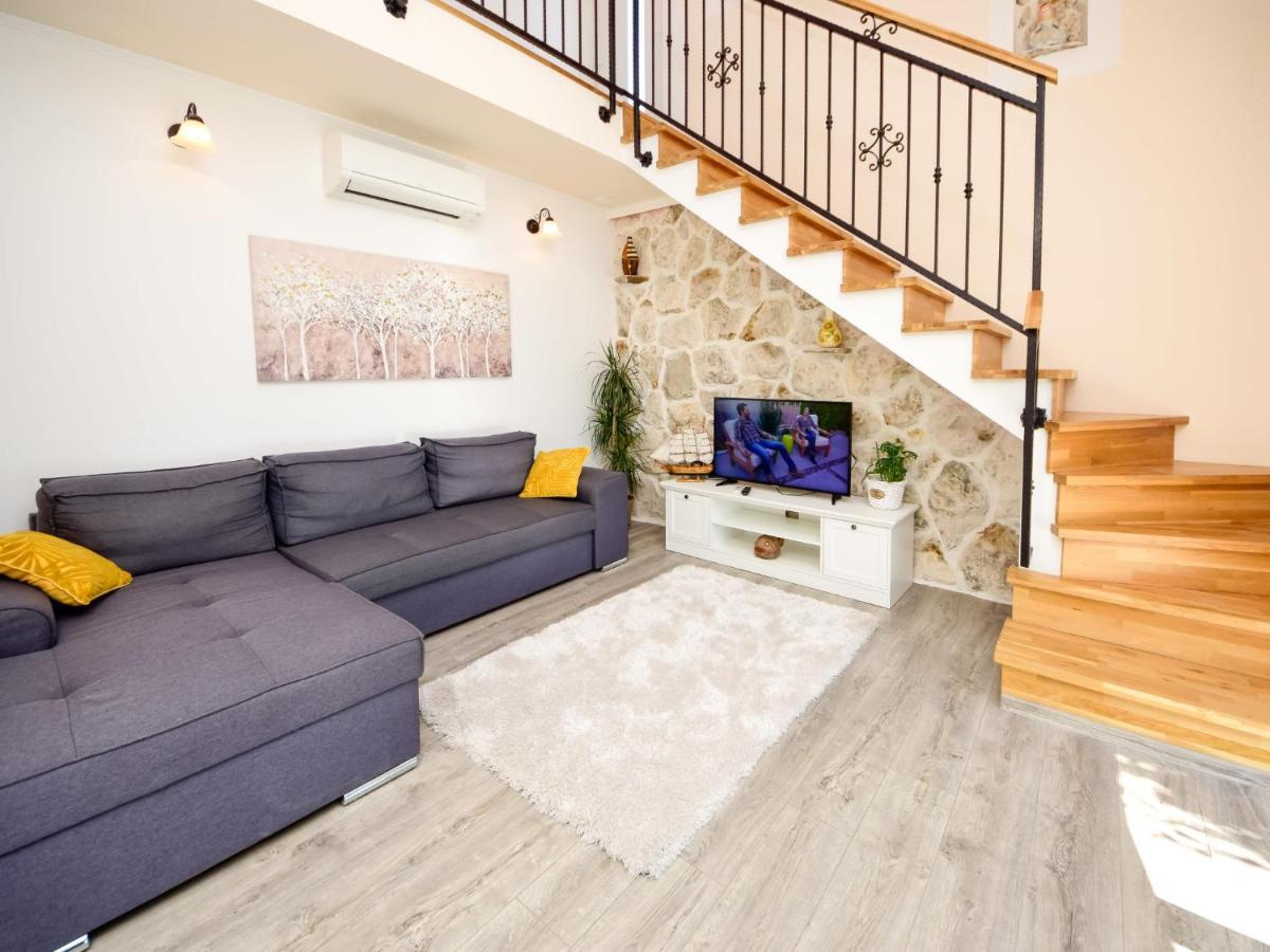 Holiday Home Lara By Interhome أوميس المظهر الخارجي الصورة